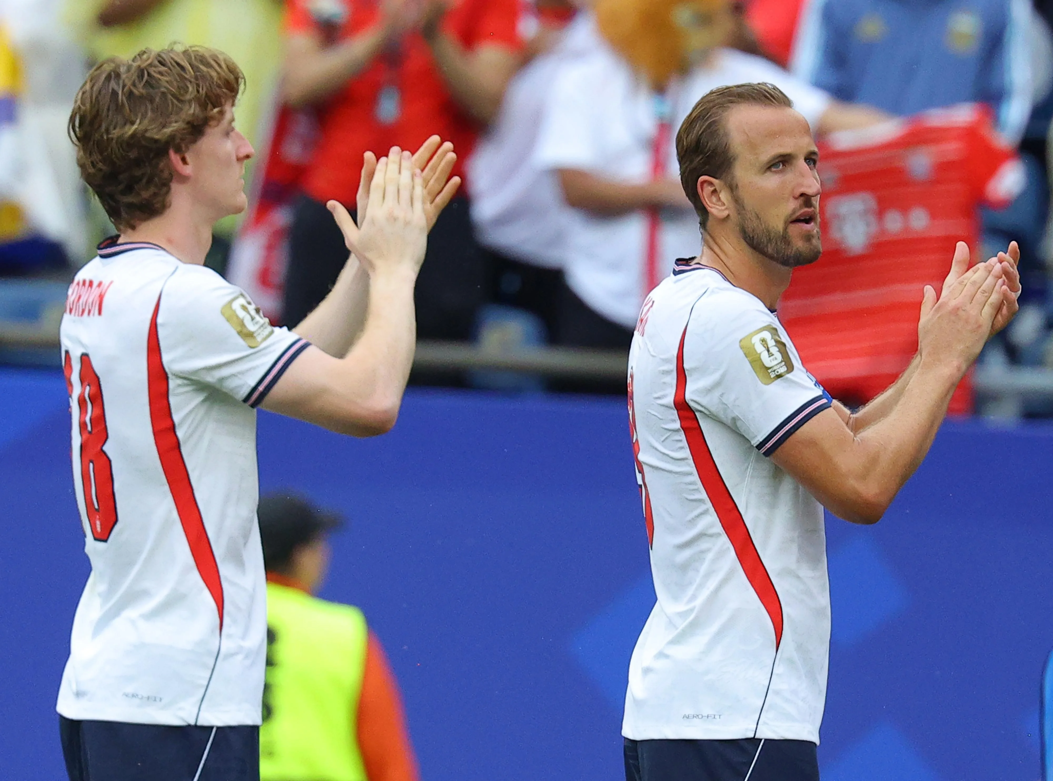 Anthony Gordon compares Harry Kane to Lionel Messi amid Barcelona transfer talk